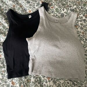 Uniqlo Ribbed Bra Cropped Tank Tops